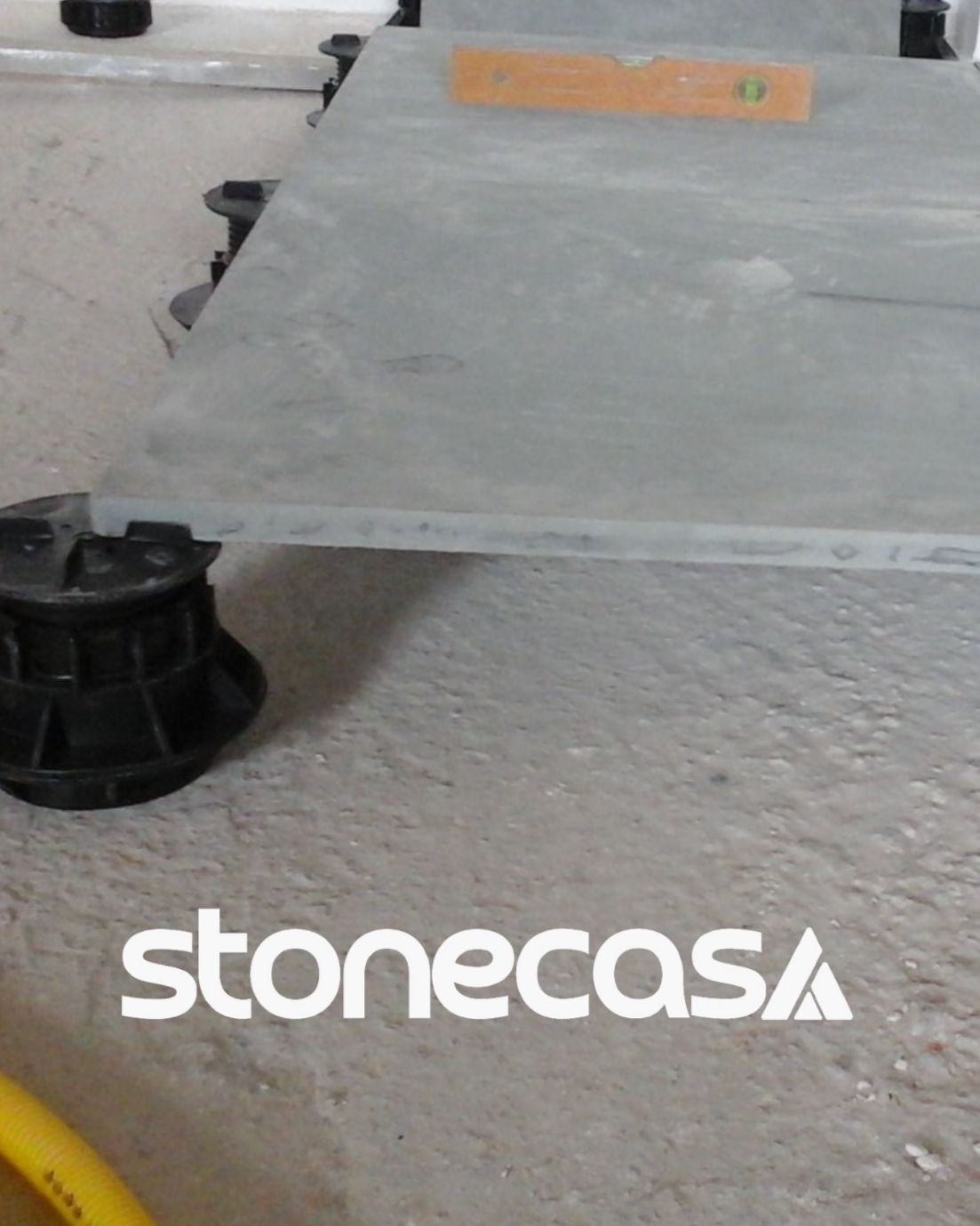 Piso Elevado Ardósia Áreas Submersas | Blog Stone Casa piso-elevado-de-ardosia-de-matacão